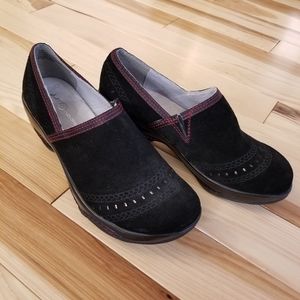J-41 Women's Black Clogs